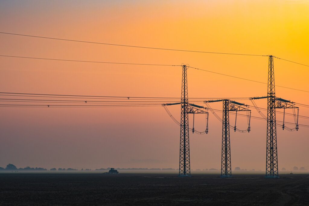 States regulators push for overhead line renovation