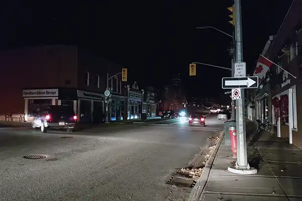 Intersection power outage caused by faulty clamps