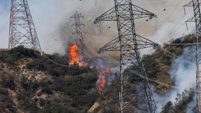 Impacts of wildfires on power transmission in Colombia