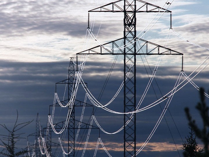 High-voltage direct current transmission lines