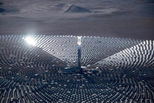 Large-scale solar reserve