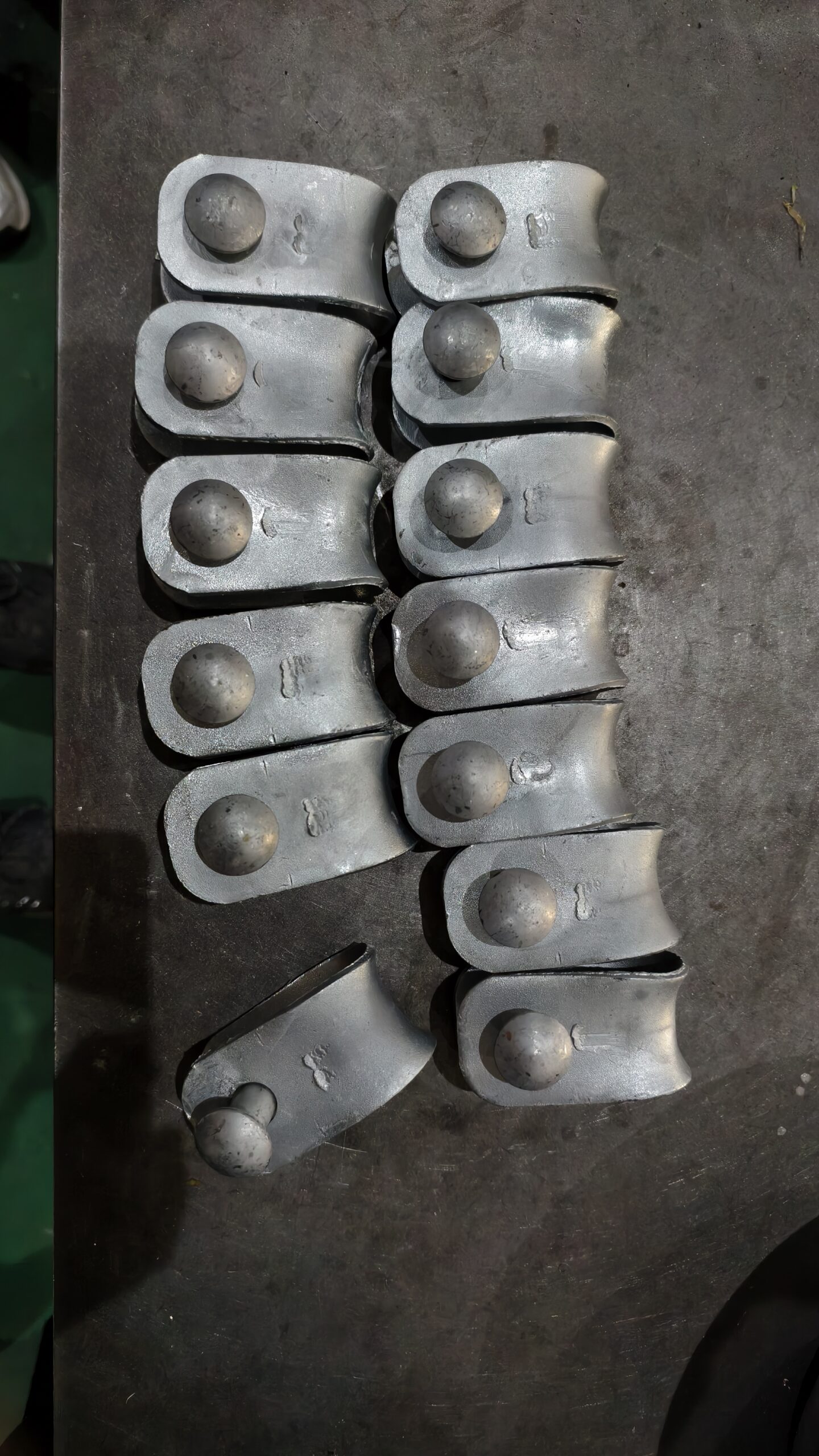 Galvanized Steel Line Clamp | Reliable Hardware for Power Line Applications