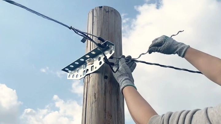 Service grip deadends repairs on power networks
